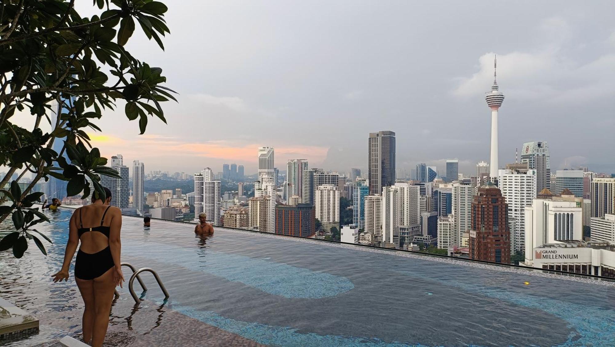 The Axon Bukit Bintang Klcc By Skyscraper Apartment Kuala Lumpur